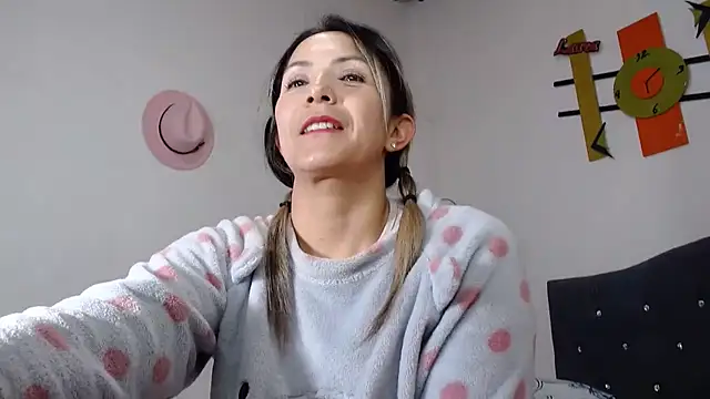 Chantal hott online show from 5, 8, 2026
