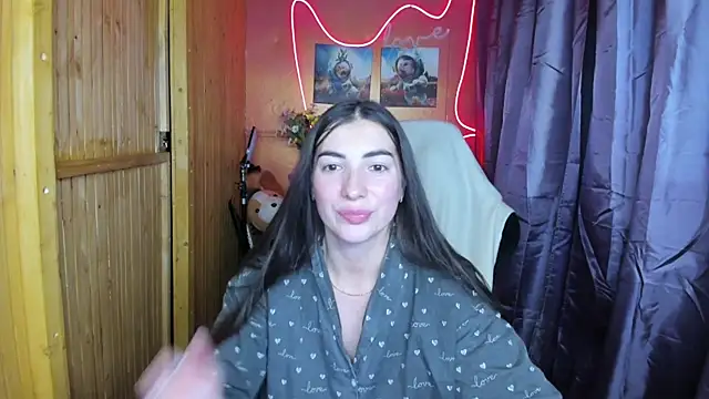 Fiery Brunette  online show from 26, 12, 2024