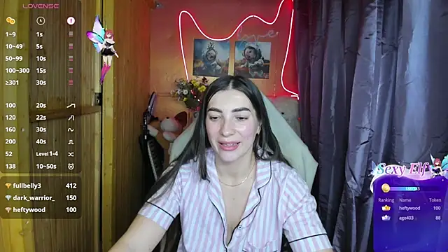 Fiery Brunette  online show from 3, 1, 2025