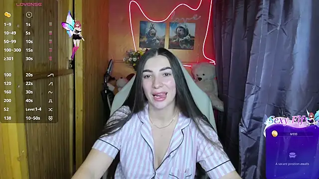 Fiery Brunette  online show from 8, 1, 2025