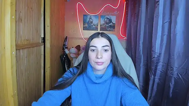 Fiery Brunette  online show from 4, 2, 2025