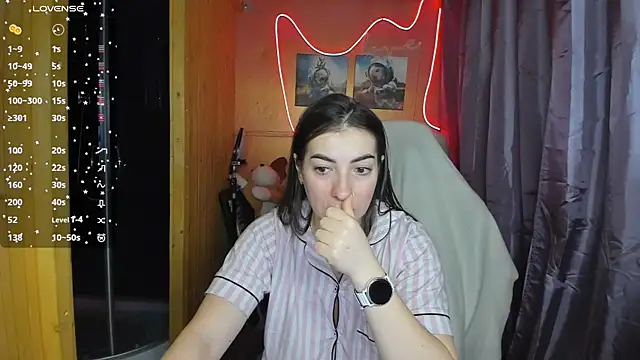 Fiery Brunette  online show from 4, 3, 2025