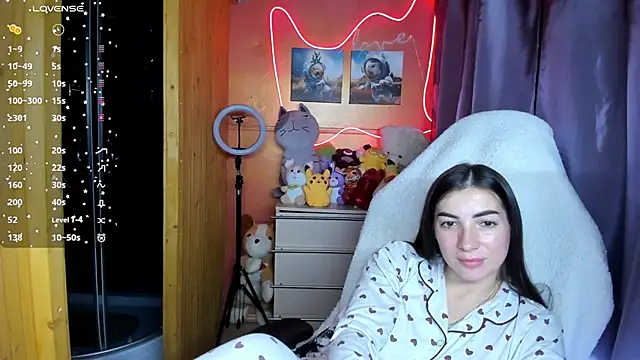 Fiery Brunette  online show from 29, 9, 2025