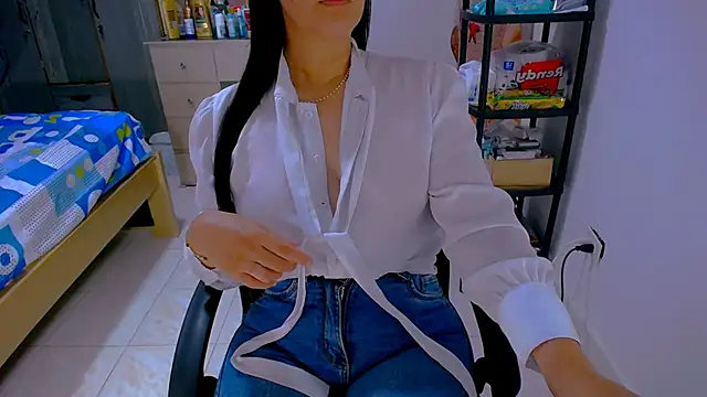 BitterMomXxx online show from 29, 4, 2026