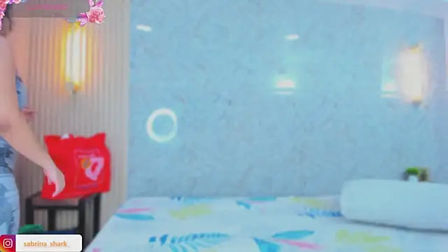 sabrina shark  online show from 28, 11, 2025