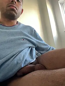 rhuh3991 online show from 27, 2, 2025