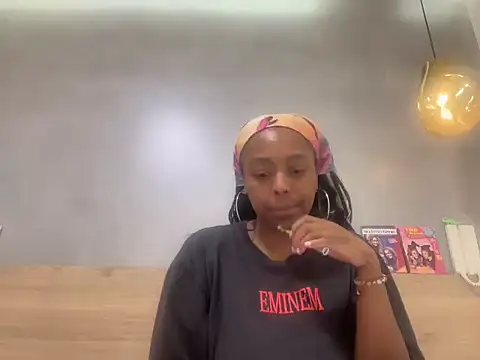 ChocolateCakeQueen online show from 21, 7, 2026