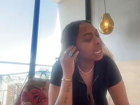 ChocolateCakeQueen online show from 1, 8, 2026