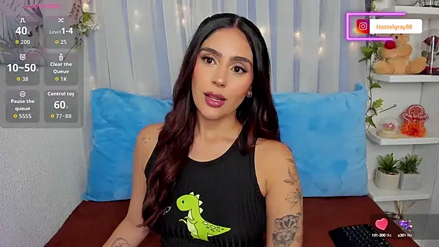 HazzelGray online show from 15, 10, 2025