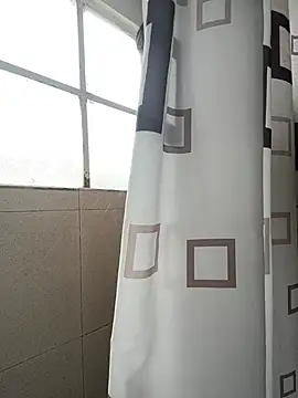 Snapshot of hannahb-e chatting on 8, 1, 2026 hannahb-e online show from 8, 1, 2026