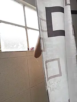 Snapshot of hannahb-e chatting on 11, 2, 2026 hannahb-e online show from 11, 2, 2026