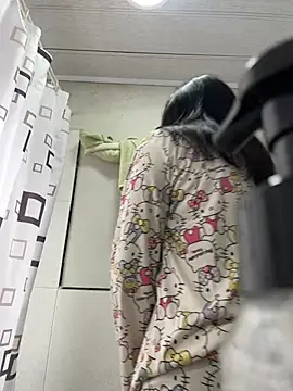 Snapshot of hannahb-e chatting on 14, 2, 2026 hannahb-e online show from 14, 2, 2026