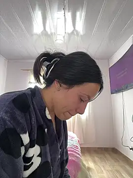 Snapshot of hannahb-e chatting on 21, 2, 2026 hannahb-e online show from 21, 2, 2026