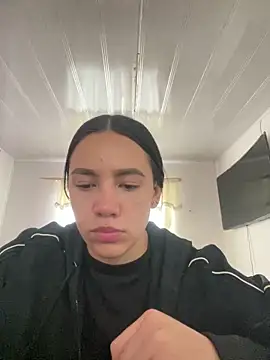 Snapshot of hannahb-e chatting on 6, 3, 2026 hannahb-e online show from 6, 3, 2026