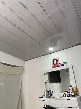 Snapshot of hannahb-e chatting on 17, 3, 2026 hannahb-e online show from 17, 3, 2026