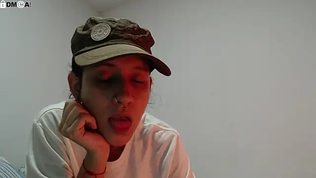 Snapshot of AlinaWoolf_ chatting on 10, 1, 2026 AlinaWoolf online show from 10, 1, 2026