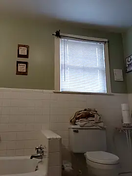 Snapshot of mariah2299 chatting on 10, 12, 2024 mariah2299 online show from 10, 12, 2024