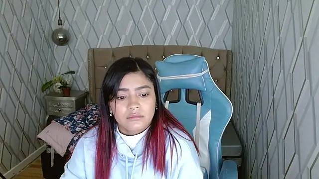 NicolleTaylor online show from 23, 3, 2025