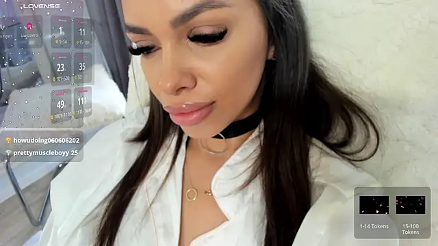 Selena Reeves online show from 7, 3, 2025