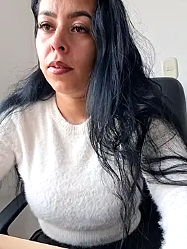 Snapshot of Emily_Wane chatting on 5, 6, 2026 Emily Wane online show from 5, 6, 2026