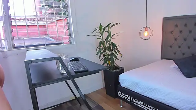 Snapshot of _aline_hall chatting on 14, 1, 2025 aline hall online show from 14, 1, 2025