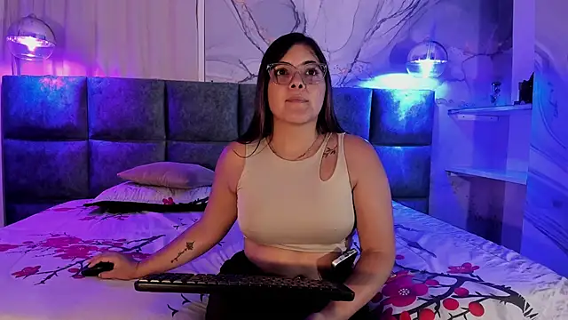 Snapshot of EVELIN_MASON chatting on 14, 1, 2025 EVELIN MASON online show from 14, 1, 2025