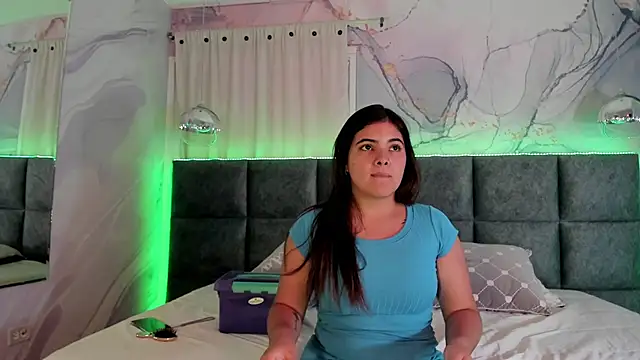 Snapshot of EVELIN_MASON chatting on 24, 1, 2025 EVELIN MASON online show from 24, 1, 2025