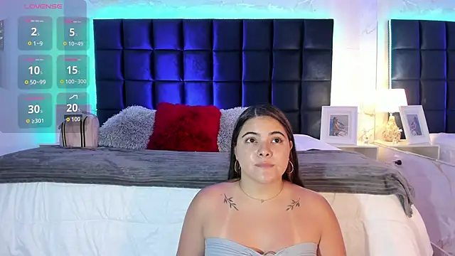 Snapshot of EVELIN_MASON chatting on 9, 9, 2025 EVELIN MASON online show from 9, 9, 2025