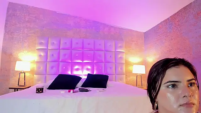 Snapshot of EVELIN_MASON chatting on 18, 9, 2025 EVELIN MASON online show from 18, 9, 2025