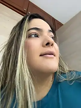 Snapshot of EVELIN_MASON chatting on 20, 5, 2026 EVELIN MASON online show from 20, 5, 2026