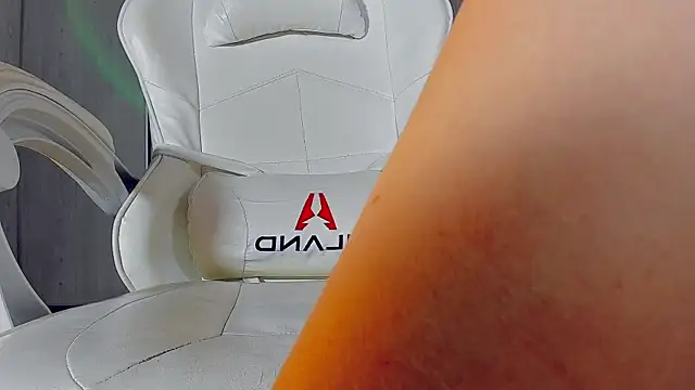 Snapshot of ice_pixie chatting on 27, 2, 2026 ice pixie online show from 27, 2, 2026