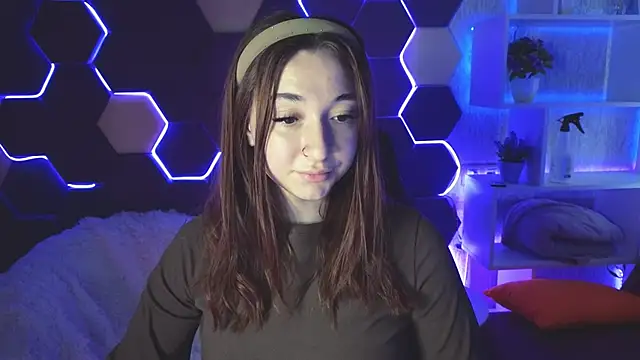 YasmineWest online show from 20, 12, 2024