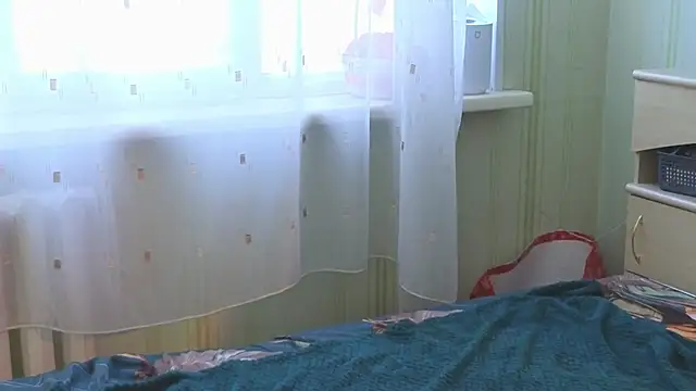 YasmineWest online show from 9, 2, 2025