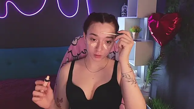 YasmineWest online show from 7, 3, 2025