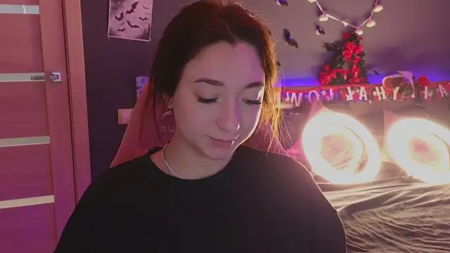 YasmineWest online show from 27, 10, 2025