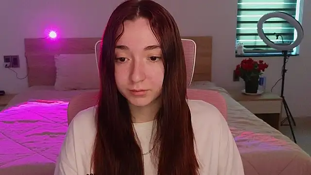 YasmineWest online show from 8, 5, 2026