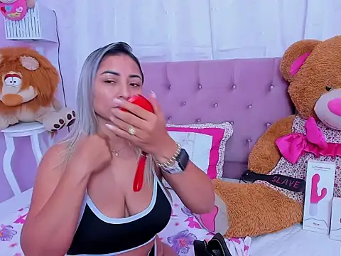 Snapshot of milf_bigass_ chatting on 4, 6, 2026 milf bigass online show from 4, 6, 2026