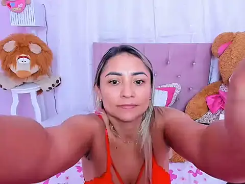 Snapshot of milf_bigass_ chatting on 10, 6, 2026 milf bigass online show from 10, 6, 2026