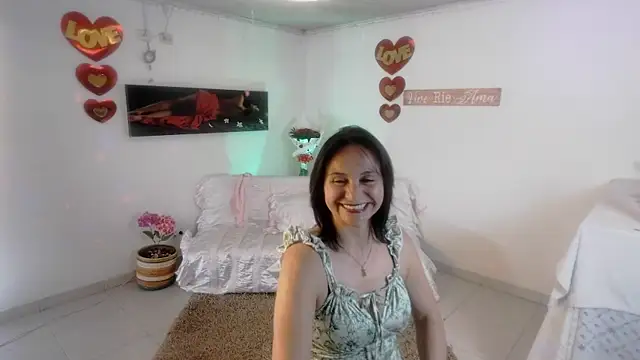 lollita 23  online show from 7, 4, 2026