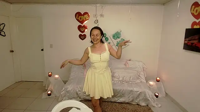 lollita 23  online show from 1, 5, 2026