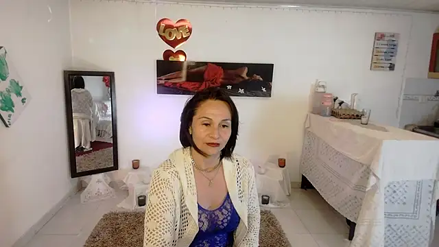 lollita 23  online show from 7, 5, 2026