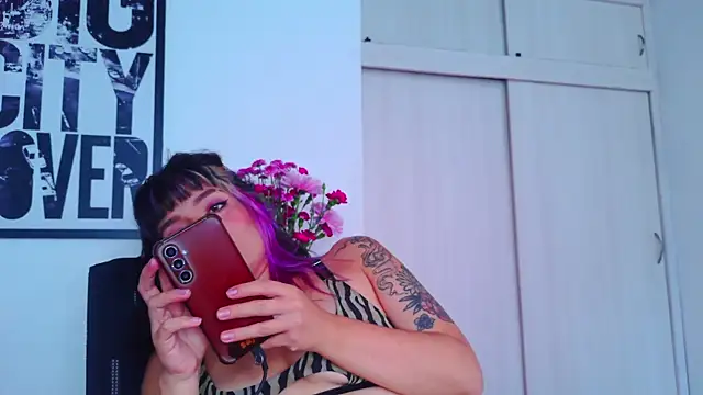 purple em69 online show from 14, 9, 2025