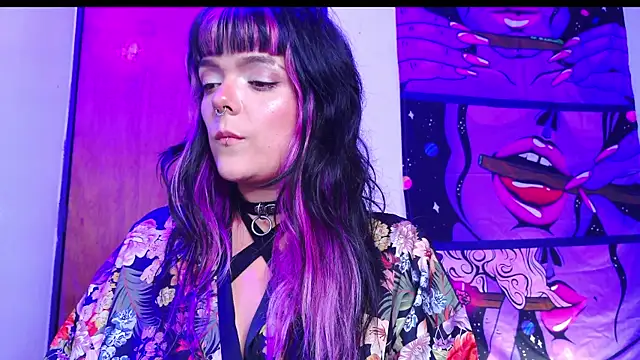 Snapshot of purple_em69 chatting on 6, 8, 2026 purple em69 online show from 6, 8, 2026