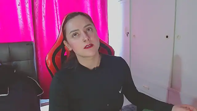 Noamartin  online show from 12, 12, 2024