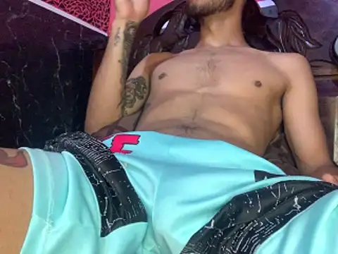 Snapshot of tanned_boy chatting on 4, 3, 2026 tanned boy online show from 4, 3, 2026