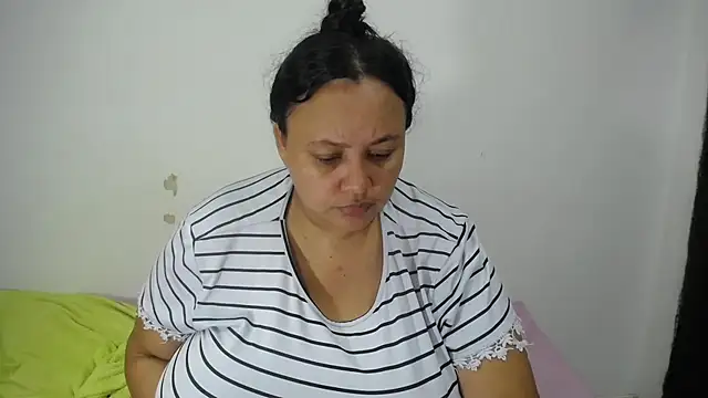 CrushOnMe  online show from 2, 7, 2026