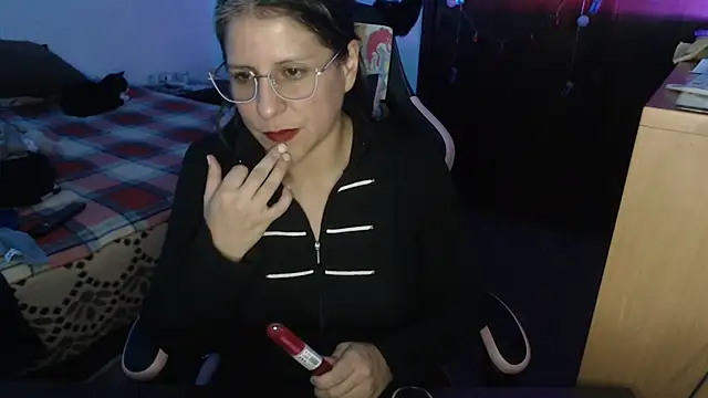 LucifernandaSw online show from 18, 4, 2026