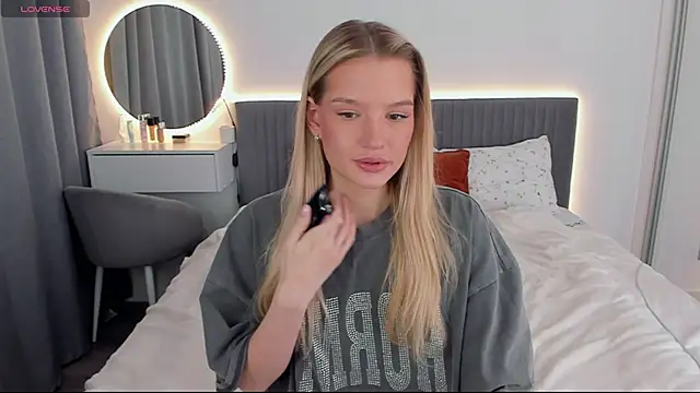 CassieRayss online show from 21, 2, 2025