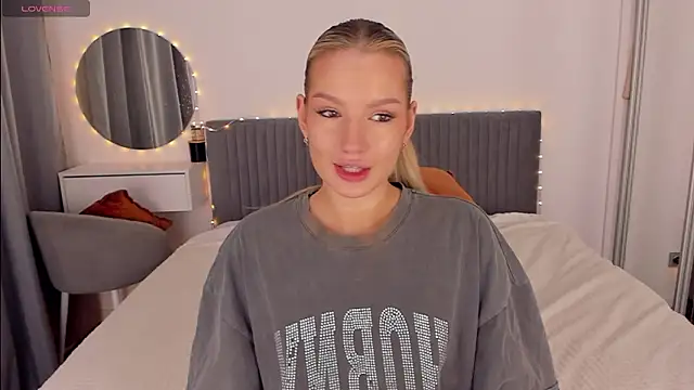 CassieRayss online show from 13, 2, 2026