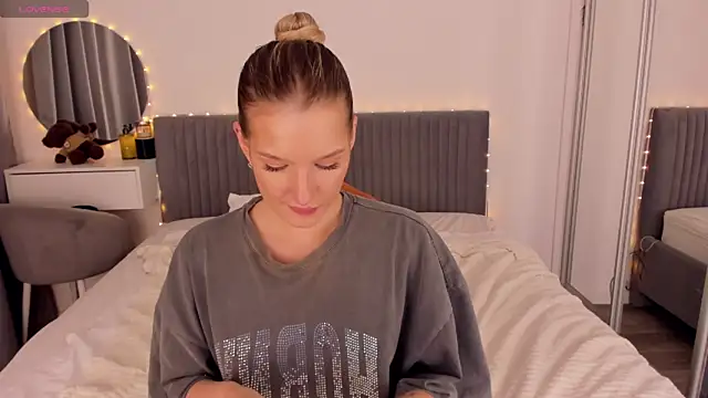 CassieRayss online show from 6, 7, 2026